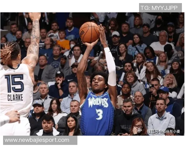 稳定发挥麦克丹尼尔斯半场高效表现助球队争胜 稳定发挥麦克丹尼尔斯半场高效表现助球队争胜