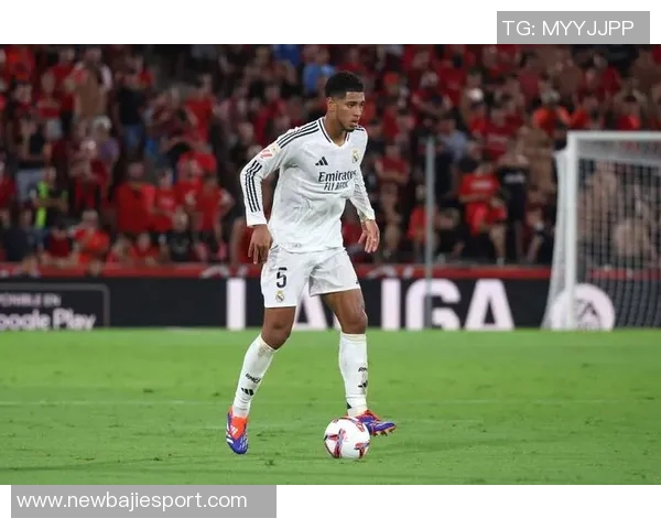 前球探分析曼联冬窗不应放走梅努和齐尔克泽的重要性与价值