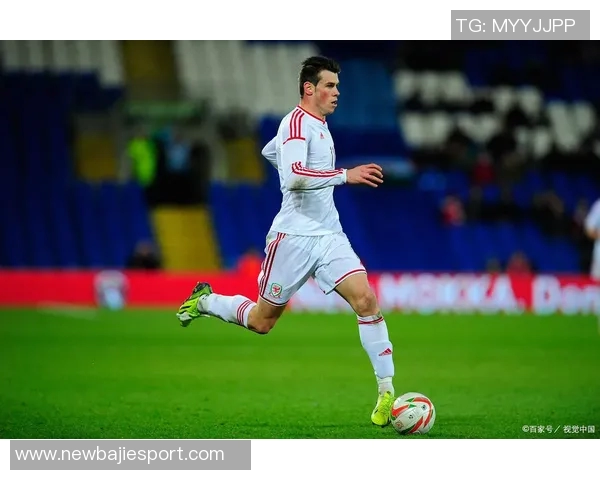 弗莱明精彩凌空端射助伯恩利首开纪录狼队陷入落后困境