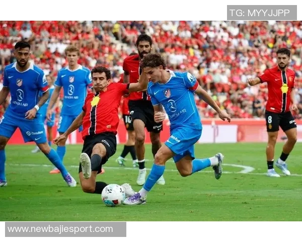 西蒙尼与阿尔瓦雷斯携手共进信任无间共同追逐冠军梦想 西蒙尼与阿尔瓦雷斯携手共进信任无间共同追逐冠军梦想