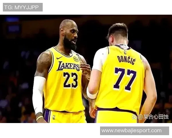 里夫斯谈球队阵容变化频繁称场上组合有时显得奇怪